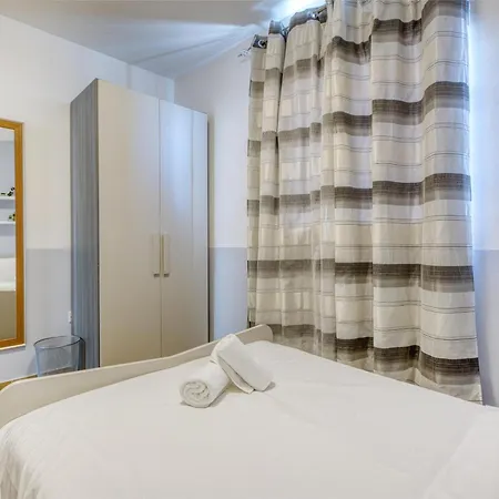 2br With Private Balcony By 360 Estates