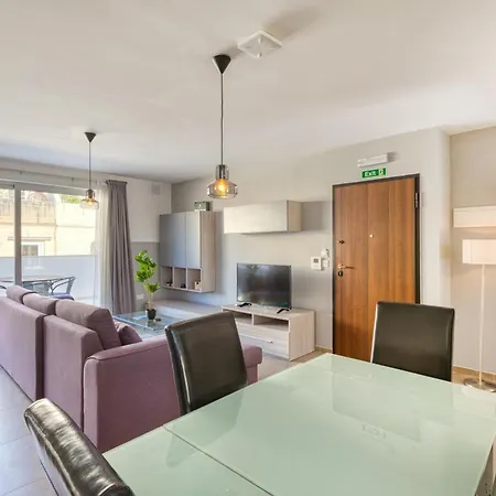 アパート 2br With Private Balcony By 360 Estates *