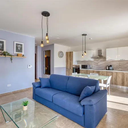 アパート 2br With Private Balcony By 360 Estates スリーマ