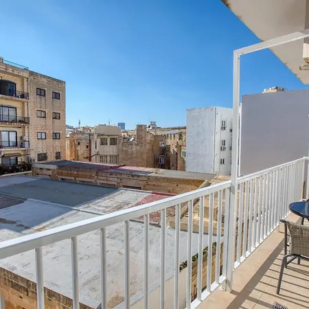 2br With Private Balcony By 360 Estates スリーマ