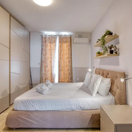 2br With Private Balcony By 360 Estates Apartment