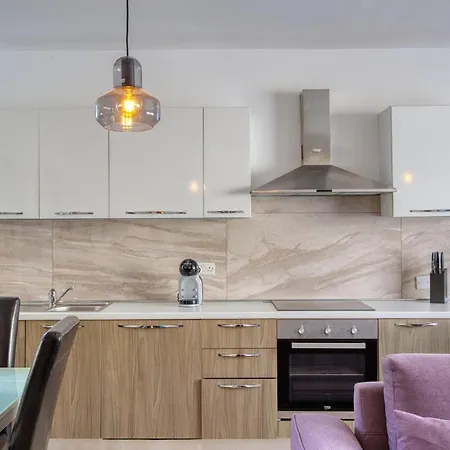 2br With Private Balcony By 360 Estates