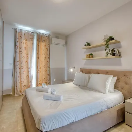 شقة 2br With Private Balcony By 360 Estates *
