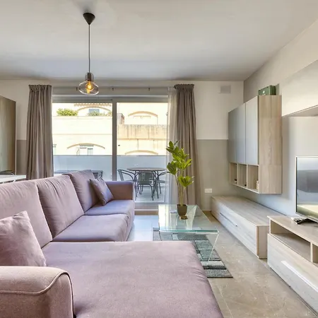 2br With Private Balcony By 360 Estates סליאמה