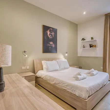 דירה 2br With Private Balcony By 360 Estates