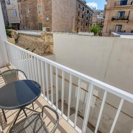 2br With Private Balcony By 360 Estates Apartment