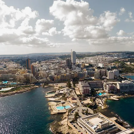 2br With Private Balcony By 360 Estates *