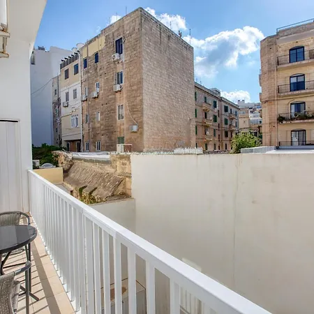2br With Private Balcony By 360 Estates *