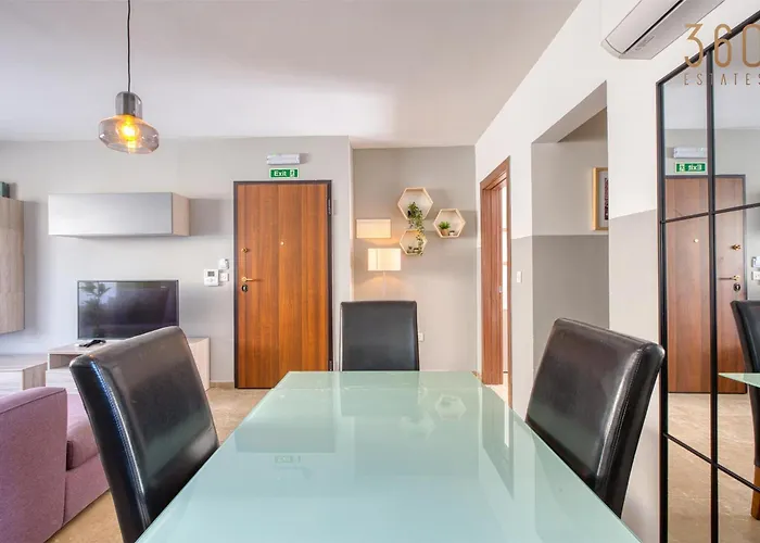 Apartment 2br With Private Balcony By 360 Estates *