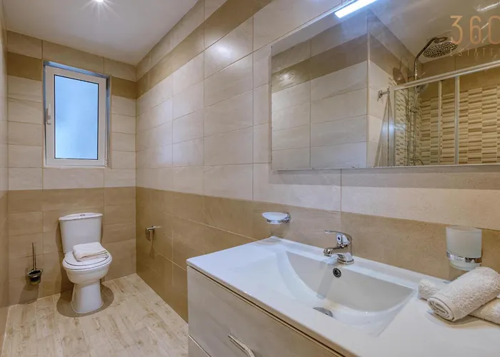 2br With Private Balcony By 360 Estates Apartment *