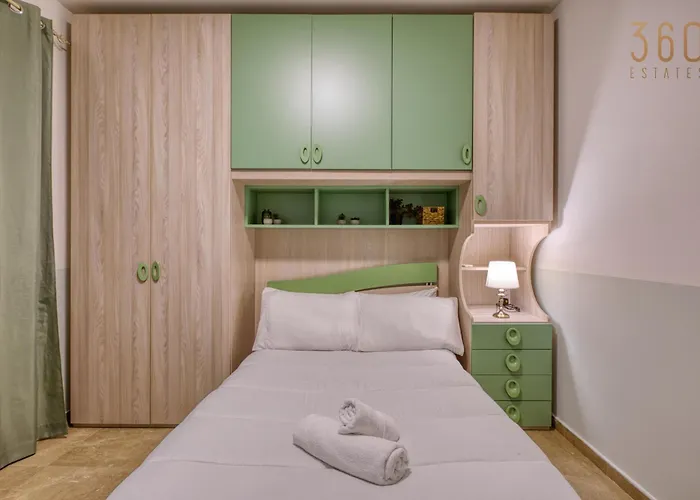 2br With Private Balcony By 360 Estates Apartment *