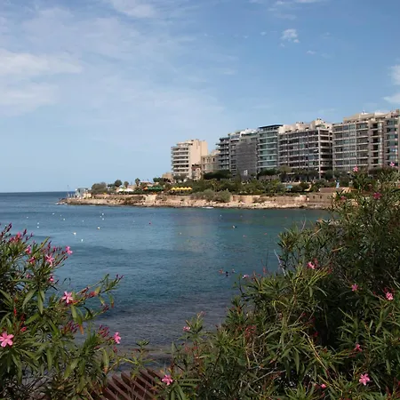 2br With Private Balcony By 360 Estates Διαμέρισμα Σλιέμα