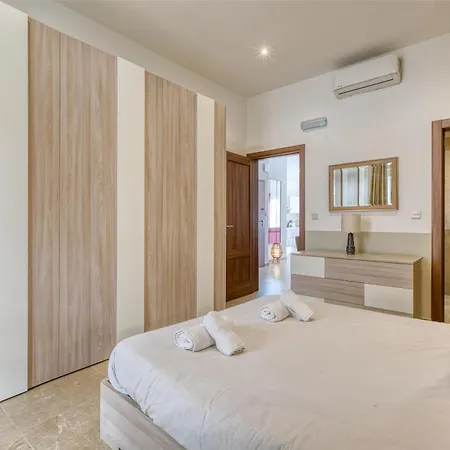 2br With Private Balcony By 360 Estates Apartment