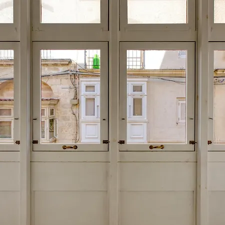 Διαμέρισμα 2br With Private Balcony By 360 Estates